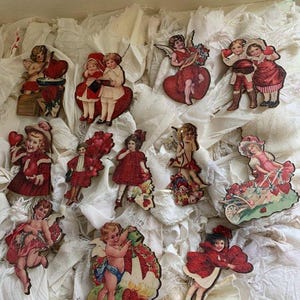 SAINT-VALENTIN*Saint-Valentin*Ornements en bois*Vous recevrez 12 adorables ornements en bois à l'achat