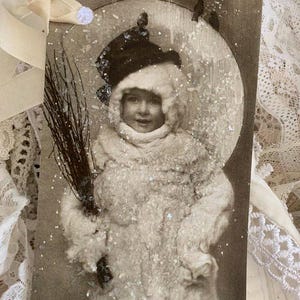 Schneemann Geschenkanhänger*Bezauberndes Bild im viktorianischen Stil*ThePrinterstable exclusiv*Deutscher Glitzer*Vintage Nahtbindeband*8 Anhänger