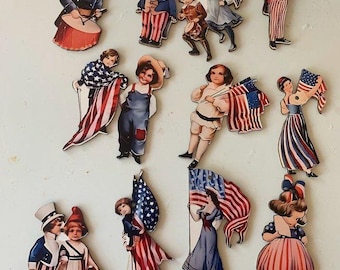 OFERTA*4 de julio* Al comprar, recibirá 12 adornos de madera con imágenes de estilo victoriano vintage. ¡Un conjunto estupendo!