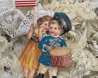 Patriótico * Cuatro de julio * Niño con tambor y niña con bandera * Adorno * Hecho a mano *