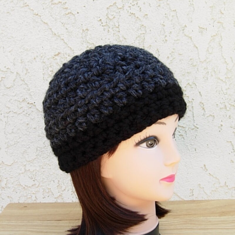 BEANIE HAT IN BLACK WOOL WITH BOW 421254