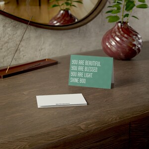 Carte d'affirmation de soi Shine Boo, cadeau édifiant pour l'amour de soi | postale positive de citation de Zazzle.be Liste d'envies Vous avez des idées ? Motivation quotidienne des femmes | Encouragement au bien-être mental