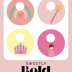 Pode incluir: Um design gr&aacute;fico rosa e branco com quatro ilustra&ccedil;&otilde;es circulares. As ilustra&ccedil;&otilde;es incluem um arco-&iacute;ris, uma varinha m&aacute;gica, um castelo e uma princesa. O texto "SWEETLY Bold DIABETES" est&aacute; na parte inferior.