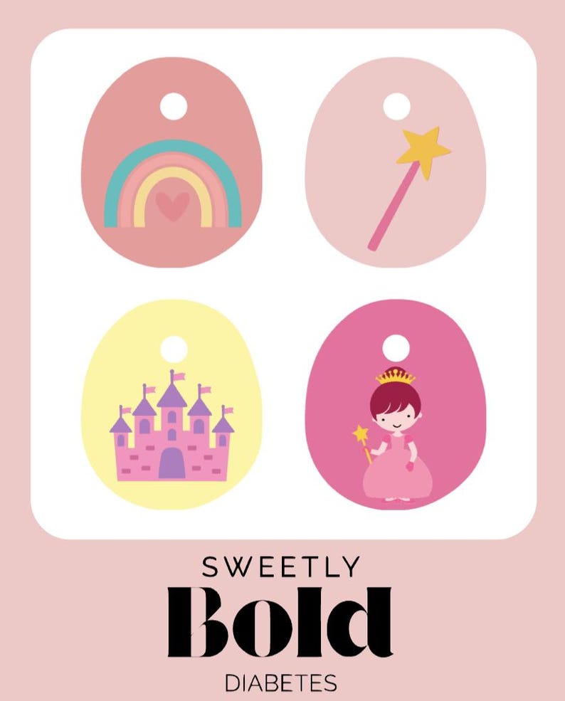 Puede incluir: Cuatro etiquetas de regalo de colores pastel con ilustraciones. Las etiquetas presentan un arco&iacute;ris, una varita m&aacute;gica, un castillo y una princesa. El texto "Sweetly Bold Diabetes" est&aacute; en la parte inferior en negrita.