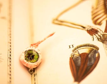 Handmade Clay Eyeball Keychain – Creepy Halloween Bag Accessory