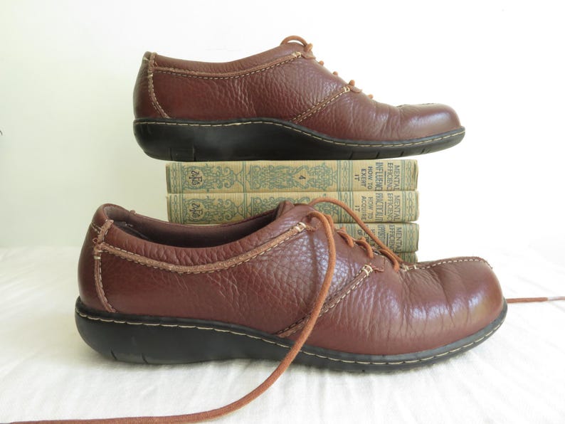 8.5 Brown Leather Clarks Bendables Loafers Lace-Up Shoes Size 8.5M bild 1