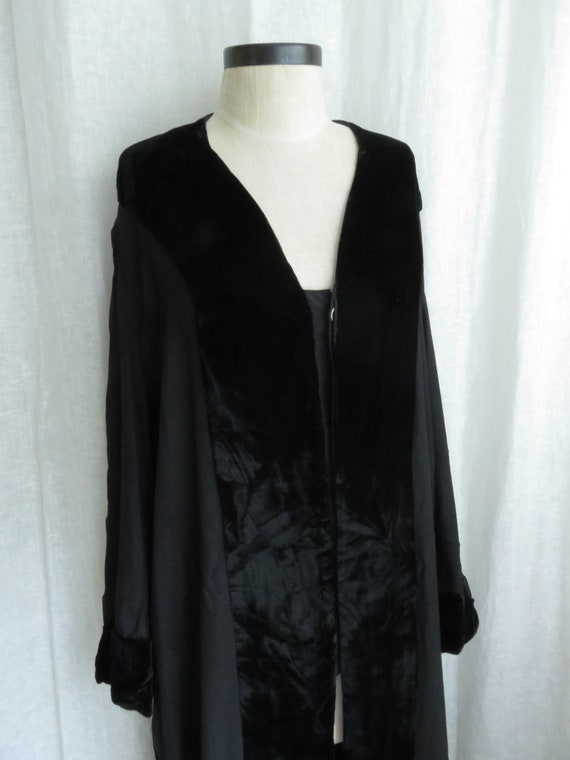 1920s Doctoral Graduate Robe Antique E. R. Moore Co. … - Gem