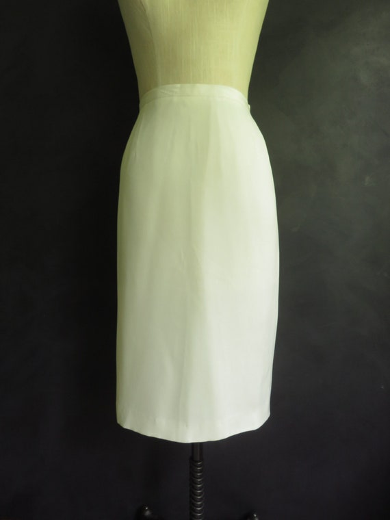 12 Giorgio Armani Pencil Skirt Ivory Straight Skir