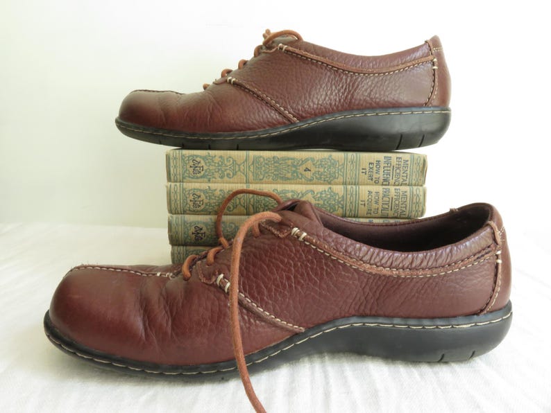 8.5 Brown Leather Clarks Bendables Loafers Lace-Up Shoes Size 8.5M bild 2