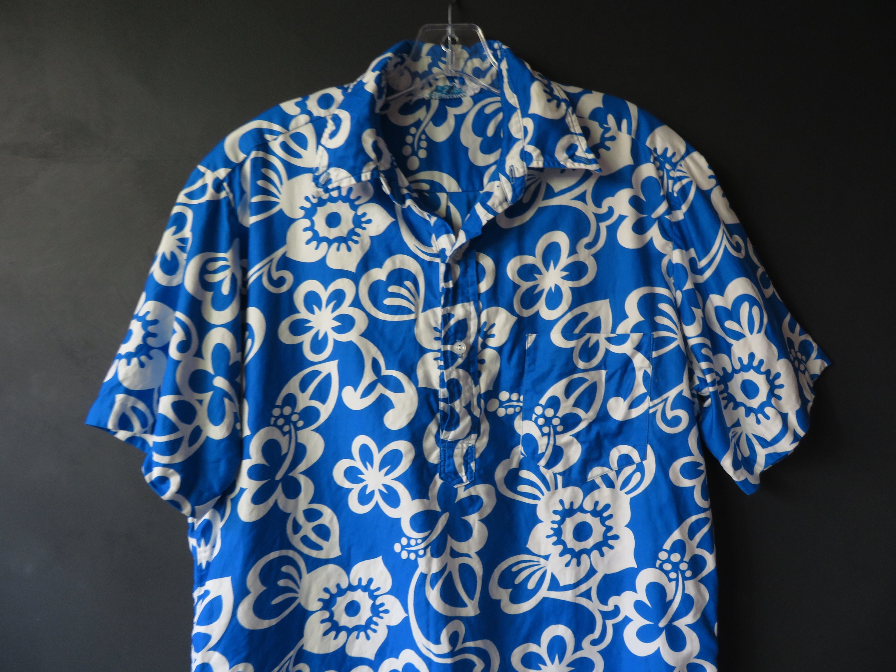50s Large Hawaiian Shirt Hoaloha Made in Hawaii Elvis Blue & White 
