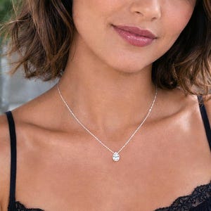 Collier en cristal Swarovski transparent en forme de larme • Argent sterling • Plaqué or 14 carats • Pendentif solitaire coulissant en forme de poire • Un cadeau précieux