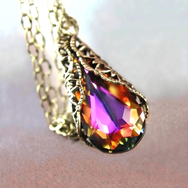 Ámbar púrpura collar de cristal, raro collar de Swarovski, color rojo púrpura collar, lágrima, joyería del Victorian latón oro antiguo