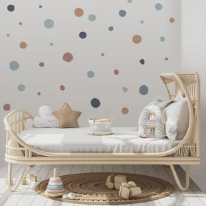 Autocollants muraux à pois colorés pour enfants, stickers muraux amovibles décoration intérieure de chambre d'enfants, chambres bébé déco