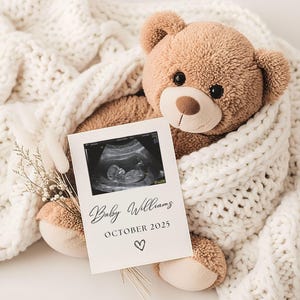 Modèle d'annonce de grossesse ours en peluche bohème, faire-part de grossesse neutre, faire-part de bébé numérique, modèle de médias sociaux de révélation de genre