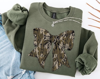 Camo Bow Sweatshirt,Camo Coquette Sweatshirt,Duck Hunting Shirt,Old School Camo Shirt,Fall Shirt,Camouflage Bow Shirt,Camo Coquette Shirt