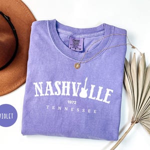 Comfort Colors Nashville Shirt,Tennessee Shirt,Music Shirt, Country Music Shirt,Nashville Gift,Girls Trip Group Shirt,Nashville Trip Shirt bild 9