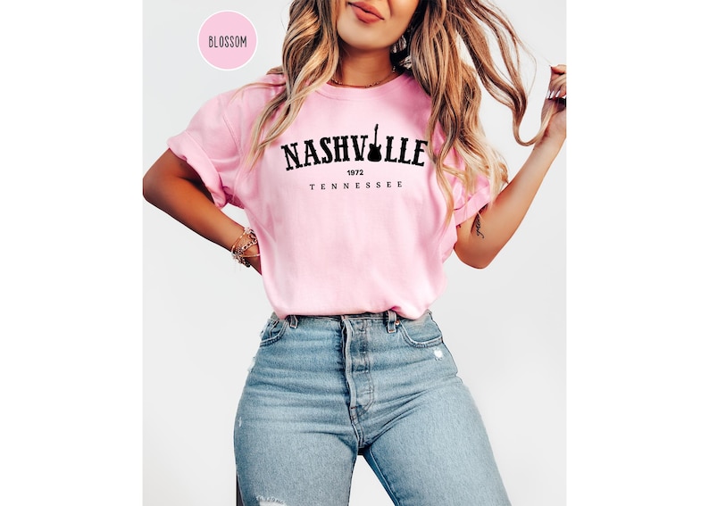 Comfort Colors Nashville Shirt,Tennessee Shirt,Music Shirt, Country Music Shirt,Nashville Gift,Girls Trip Group Shirt,Nashville Trip Shirt bild 7