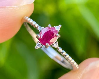 Natuurlijke robijnring sterlingzilver | Sierlijke verstelbare robijnrode ring | Geboortesteensieraden juli | Minimalistische rode edelsteenring | Cadeau voor haar