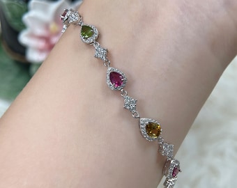 Natuurlijke veelkleurige toermalijnarmband | Regenboogtoermalijn met zirkonia-accenten | Sterlingzilver verguld | Geboortesteen oktober: cadeau voor haar
