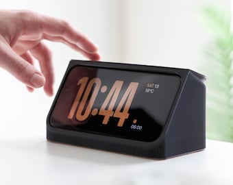 Black Wooden MagSafe Dock: Personalized Charging Stand for iPhone 17 Pro Gift for Dad
