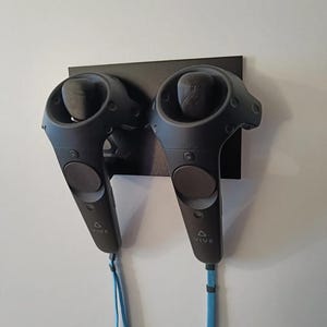 HTC Vive Controller Wall Mount – Secure Holder with Optional 3.5mm Screw Holes – Space-Saving Storage for HTC Vive Controllers
