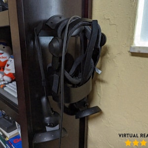 VR Headset Wall Holder Mount Compatible with HP Reverb G2, Universal Wall-Mounted Display Hook for VR Headsets, Clean Storage Solution