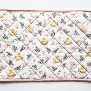 Quilted Honey Bee Casserole Hot Pad, Cotton, Handmade, Reversible, 11"x15"