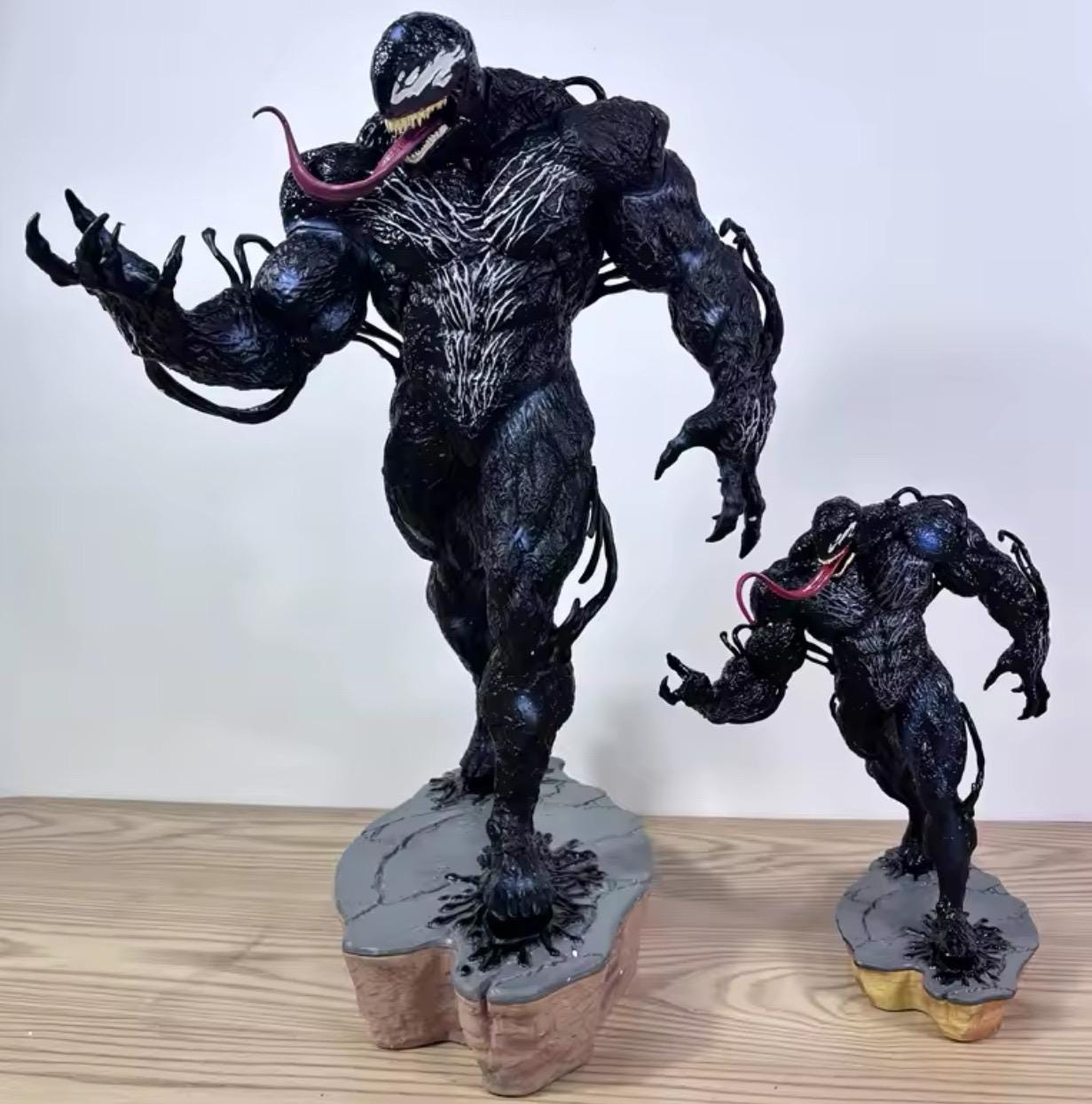 venom x spiderman figure 20in tall huge statue Venem