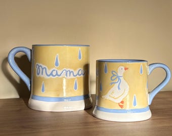 Taza Silly Goose para mamá / Pascua / Primavera / Nombre personalizado / Mamá / Mami / Nana / Abuela / Taza pintada a mano / Recuerdo / Cumpleaños