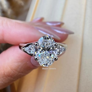 Oval Lab Diamond Engagement Ring, Oval & Pear Three stone Ring, 1.50ct Engagement Ring, Wedding Ring, IGI certified, Proposal Ring For Her