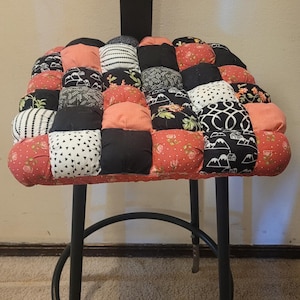 Custom puff quilt seat cushion