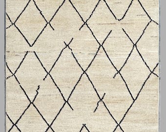 Handmade Moroccan Tribal Wool Rug 4x6: Minimalist Design
