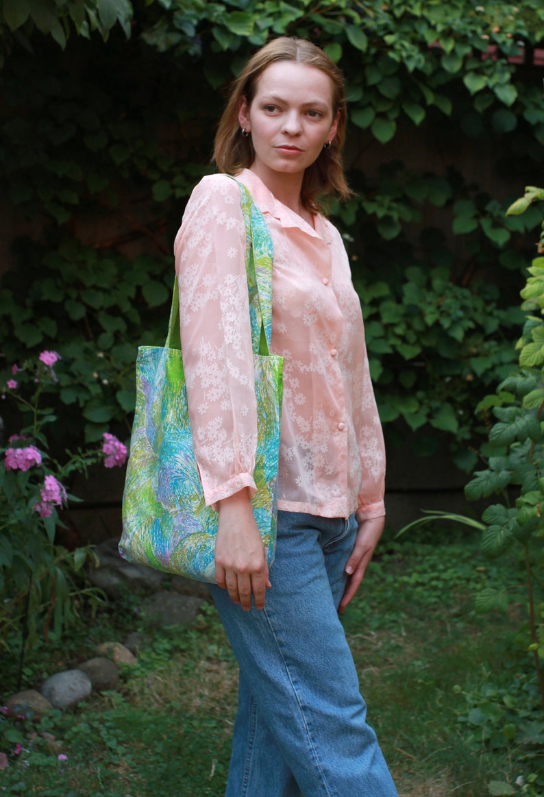 Vintage upcycled fabric mod print pastel casual reusable shoulder bag image 3