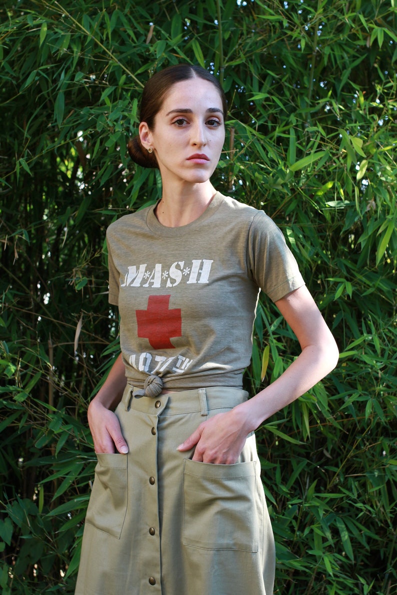 Vintage 70s khaki Mash T-Shirt image 1