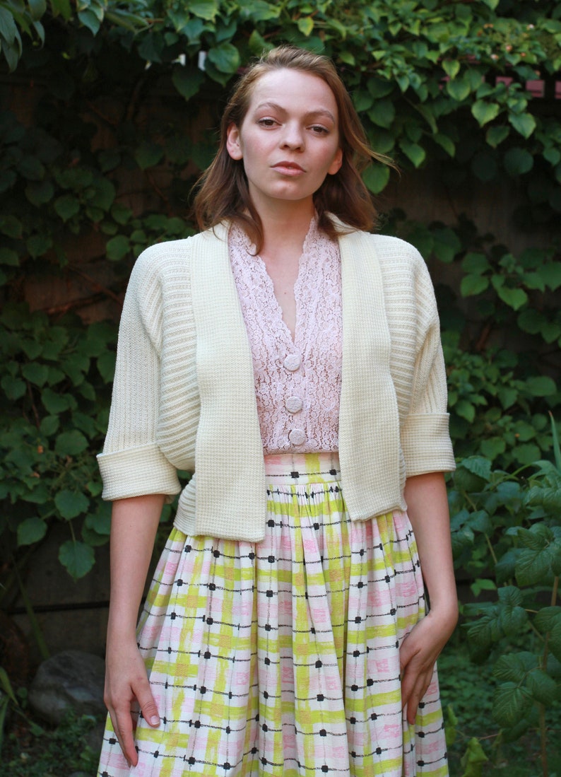 Vintage 50s cream wool shrug