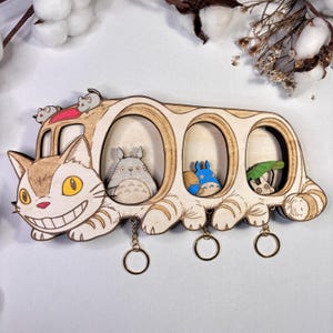 Catbus Wooden Key Holder - My Neighbor Totoro - Handcrafted Wood Plaque - Fantasy Theme - Videogame Keychains - Geek Gift - Studio Ghibli