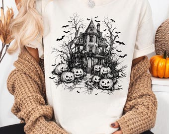 Haunted House Pumpkin Halloween T-Shirt: Spooky Gothic Mansion Tee