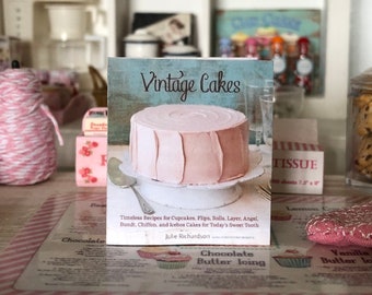 Vintage Cakes - RECIPE COOKBOOK with 20 Printed Pages inside - Choose 1/12 or 1:6 Scale Miniature