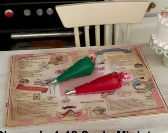 ICING Frosting PASTRY Bag - Choose 1/12 or 1:6 Scale Miniature