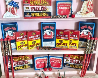 Patriotic 4th of July - SPARKLERS Pop-Its CHERRY BOMB Devil Dog Firecracker Box - Vintage Style - Choose 1:6 or 1/5 Scale Miniature