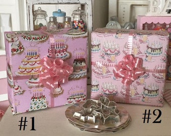 BIRTHDAY WRAPPED PRESENT Gift with Ribbon Bow - Vintage Prints - Choose 1:6 Scale or 1/12 Scale Miniature
