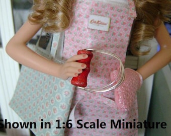 PASTRY BLENDER - Vintage Style Kitchen Utensil - 1:6 Scale Miniature