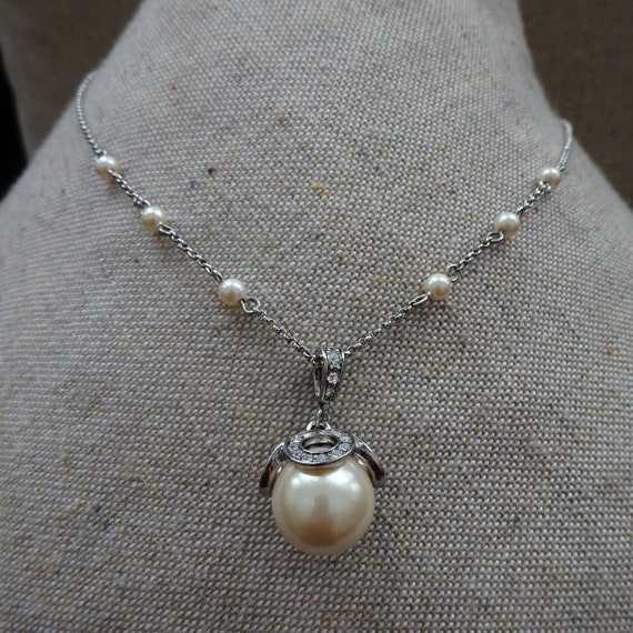 Vintage Pearl and Rhinestone Necklace and Bracele… - image 8