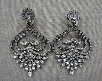 STUNNING X-Large KENNETH LANE Vintage Clear Rhinestone Chandelier Clip On Earrings - Signed Kenneth Lane