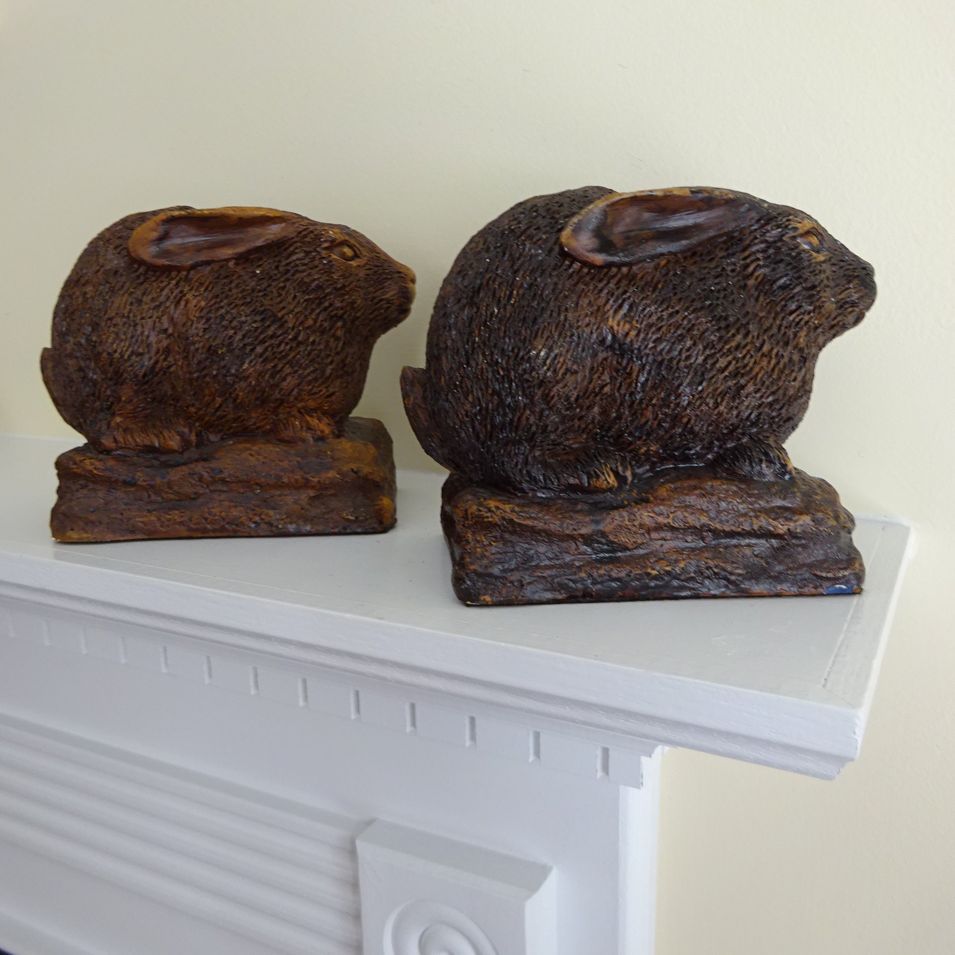 rabbit bookends rabbit bookends