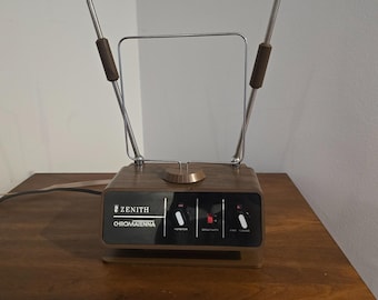 Vintage Zenith ChromaTenna Indoor TV Antenna Rabbit Ears Rotator Woodgrain Retro