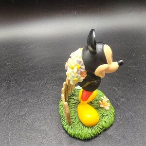 Danbury Mint Mickey Mouse Figurine February Valentine's Perpetual Calendar image 4
