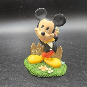 Danbury Mint Mickey Mouse Figurine February Valentine's Perpetual Calendar image 1