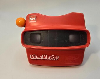 Vintage Red GAF ViewMaster Viewer Red with Orange Lever Made USA Works! (1)