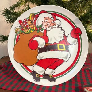 Vintage Texas Ware Santa Christmas Melamine Plates 3 Holiday Santa Claus Flaws